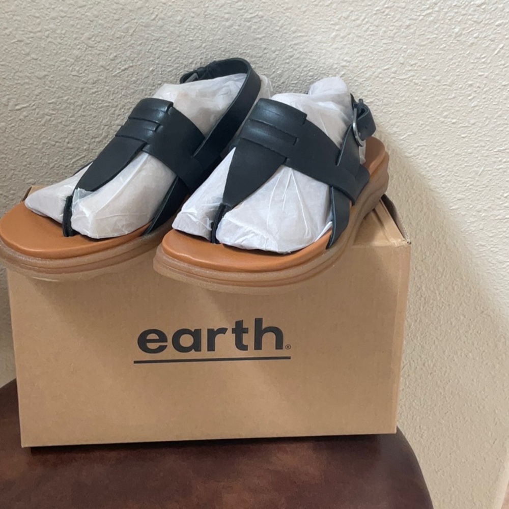 Earth Womens Black Sandals, Luciana adjustable ankle strap
